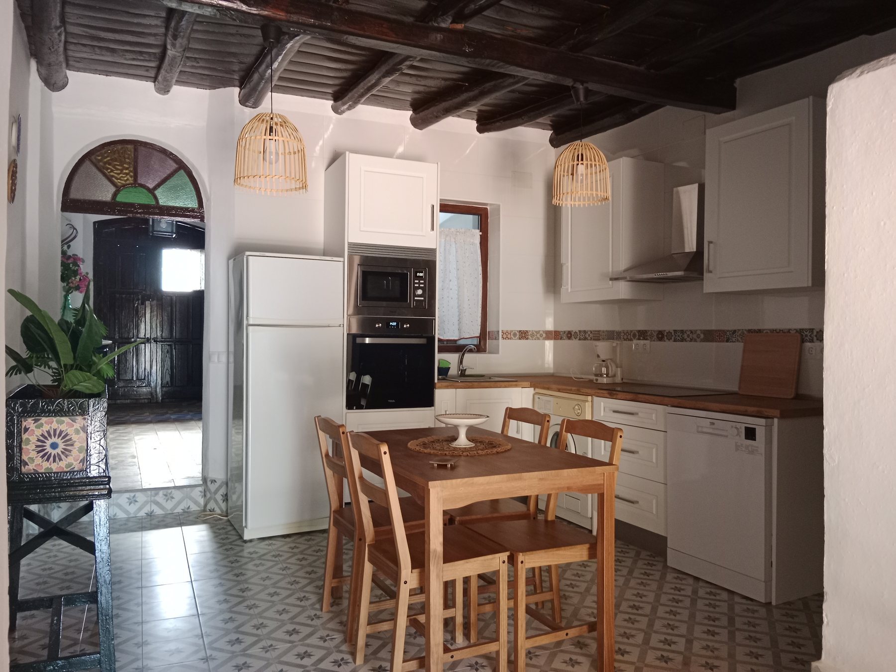 Cocina y zona de comedor